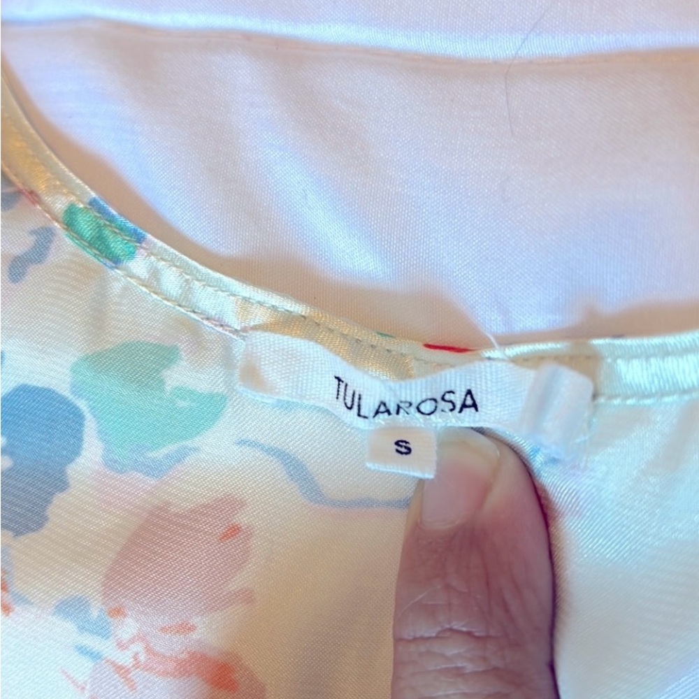 Tularosa satin Floral Romper - Picture 5 of 5